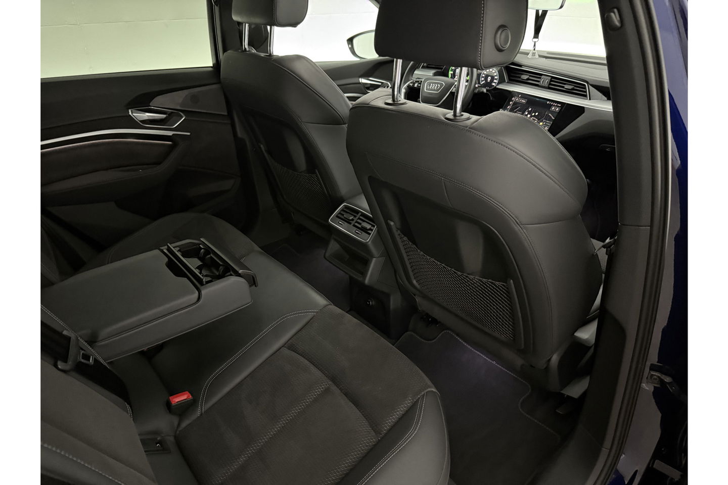 Audi e-tron 55 Quattro S-line 95 kWh b&o Pano Sfeer Memory ACC LED 21"LMV Trekhaak Virtual Carplay Clima Navi PDC