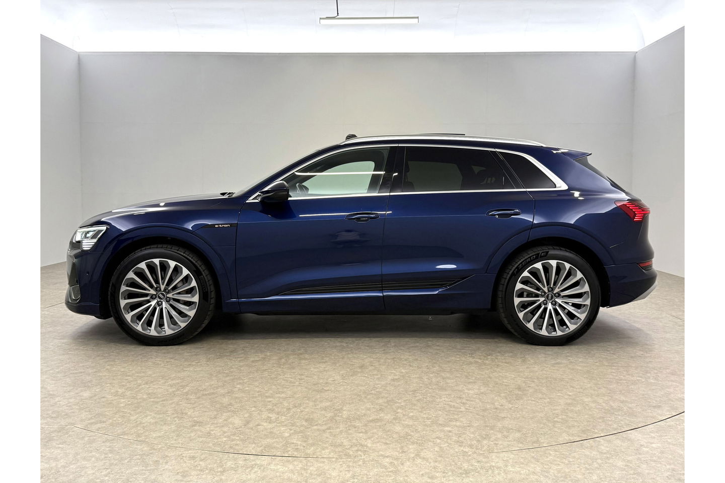Audi e-tron 55 Quattro S-line 95 kWh b&o Pano Sfeer Memory ACC LED 21"LMV Trekhaak Virtual Carplay Clima Navi PDC