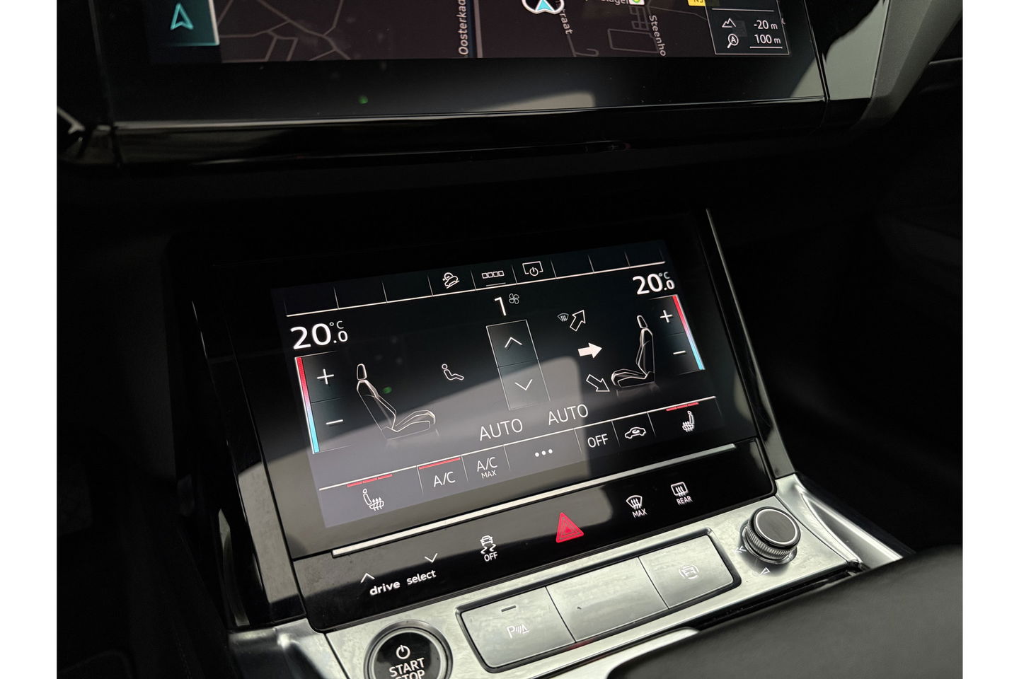 Audi e-tron 55 Quattro S-line 95 kWh b&o Pano Sfeer Memory ACC LED 21"LMV Trekhaak Virtual Carplay Clima Navi PDC