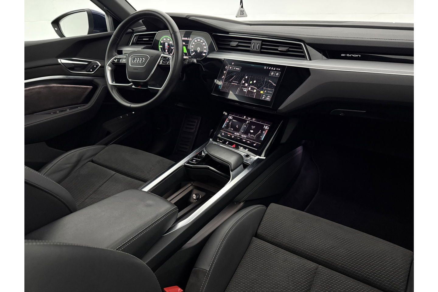 Audi e-tron 55 Quattro S-line 95 kWh b&o Pano Sfeer Memory ACC LED 21"LMV Trekhaak Virtual Carplay Clima Navi PDC