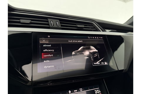 Audi e-tron 55 Quattro S-line 95 kWh b&o Pano Sfeer Memory ACC LED 21"LMV Trekhaak Virtual Carplay Clima Navi PDC