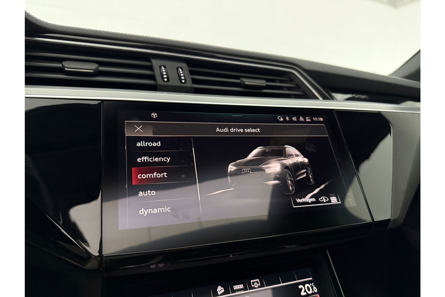 Audi e-tron 55 Quattro S-line 95 kWh b&o Pano Sfeer Memory ACC LED 21"LMV Trekhaak Virtual Carplay Clima Navi PDC