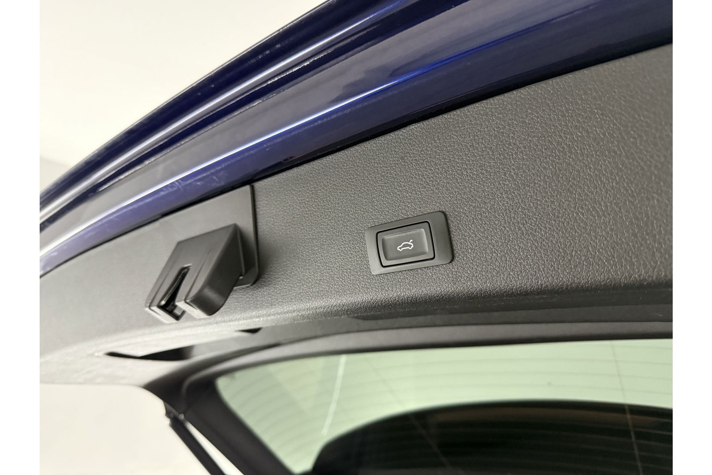 Audi e-tron 55 Quattro S-line 95 kWh b&o Pano Sfeer Memory ACC LED 21"LMV Trekhaak Virtual Carplay Clima Navi PDC