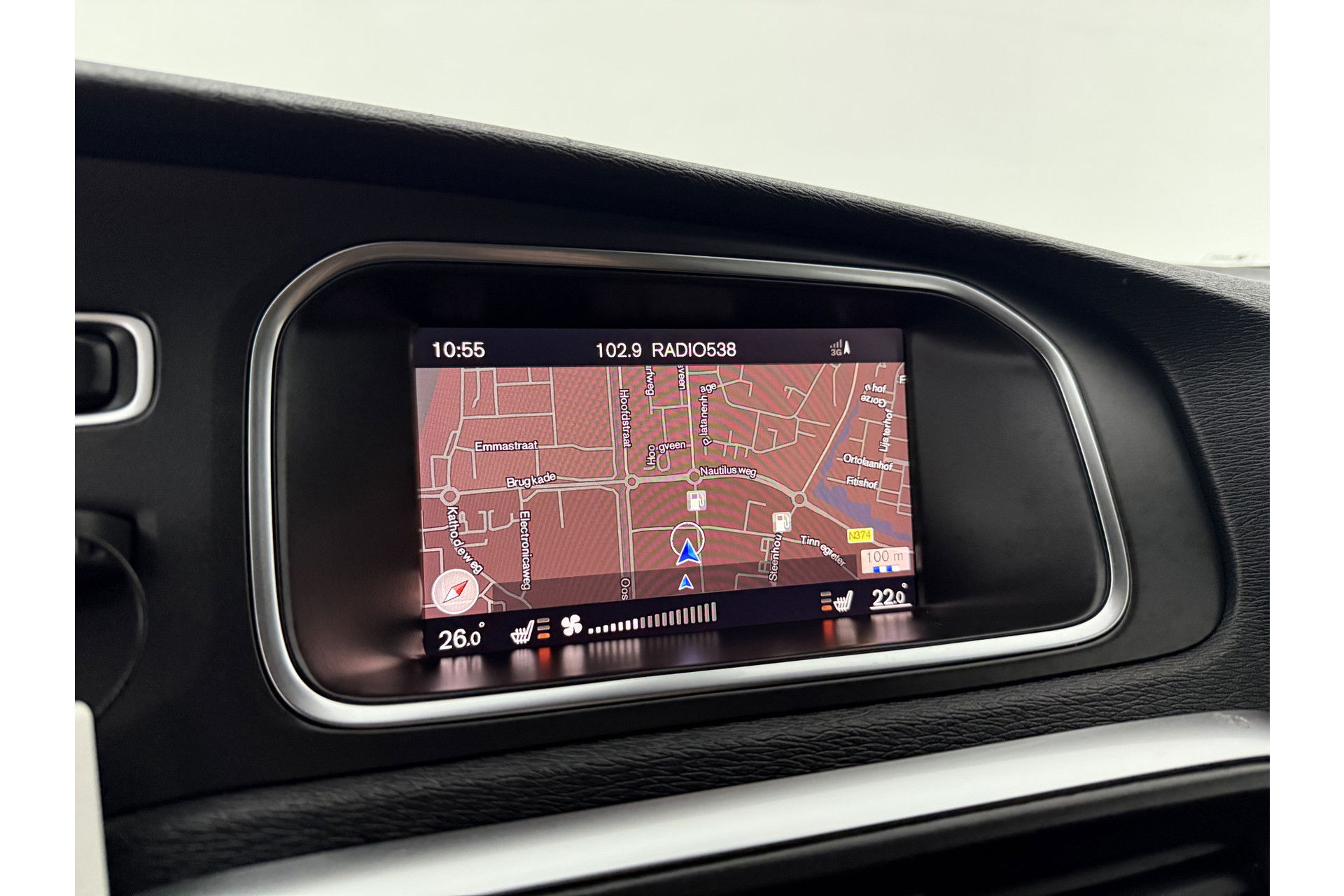 Volvo V40 1.5 T3 Polar+ 153PK R-design Camera LED Pano Trekhaak h/k Audio Clima Cruise Navi PDC Virtual 17"LMV