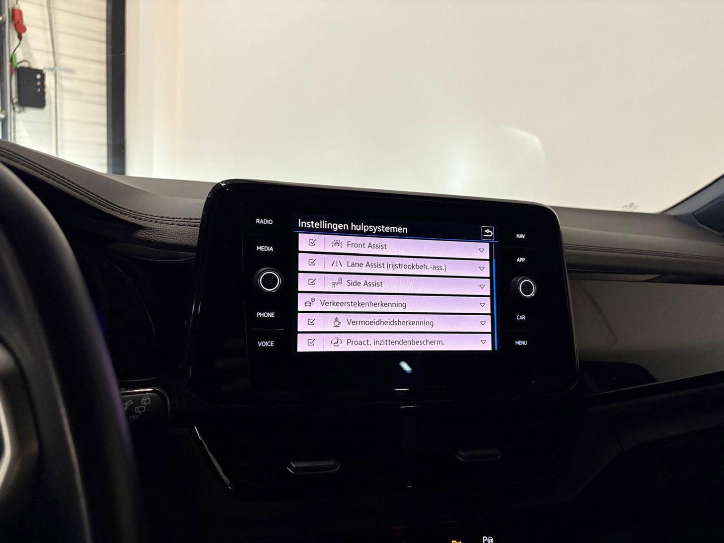 Volkswagen T-Roc 1.5 TSI R-Line CAM KEYLESS'