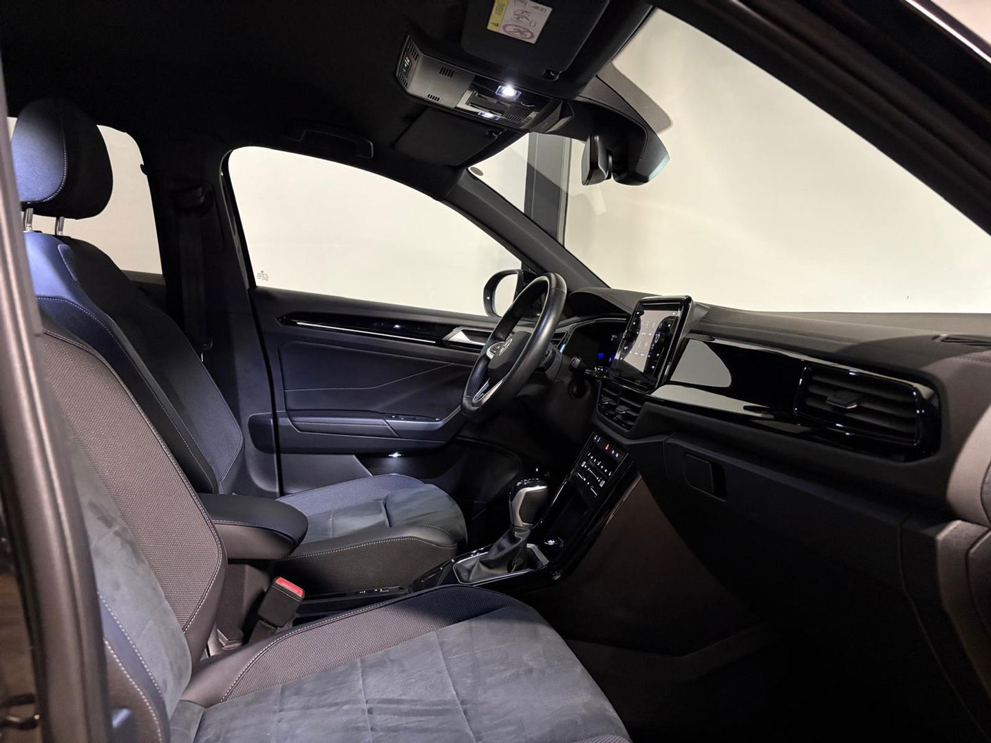 Volkswagen T-Roc 1.5 TSI R-Line CAM KEYLESS'