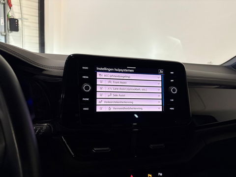 Volkswagen T-Roc 1.5 TSI R-Line CAM KEYLESS'