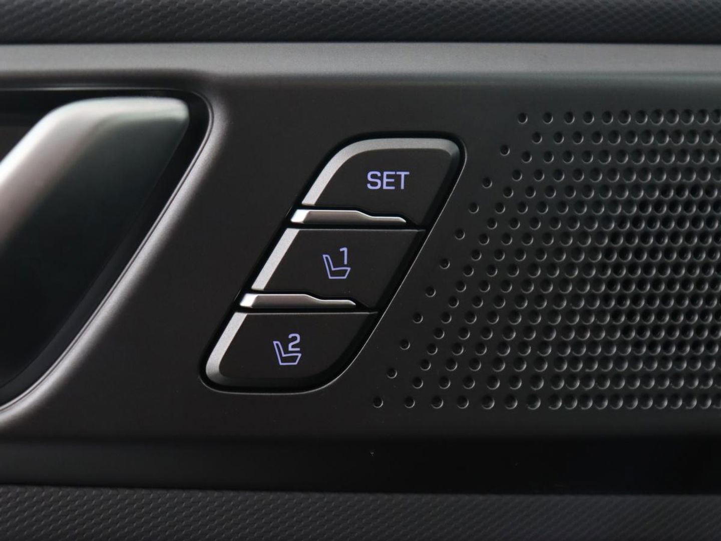 Hyundai IONIQ 1.6 GDI Hybrid Premium | Schuifdak | Stoelventilatie | Leder | Adaptive cruise | Infinity Sound | Camera | Carplay | Memory | Navigatie | Stoel & stuurverwarming