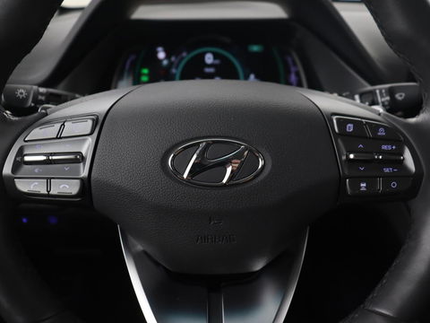 Hyundai IONIQ 1.6 GDI Hybrid Premium | Schuifdak | Stoelventilatie | Leder | Adaptive cruise | Infinity Sound | Camera | Carplay | Memory | Navigatie | Stoel & stuurverwarming