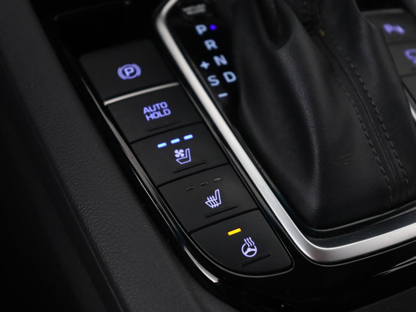 Hyundai IONIQ 1.6 GDI Hybrid Premium | Schuifdak | Stoelventilatie | Leder | Adaptive cruise | Infinity Sound | Camera | Carplay | Memory | Navigatie | Stoel & stuurverwarming