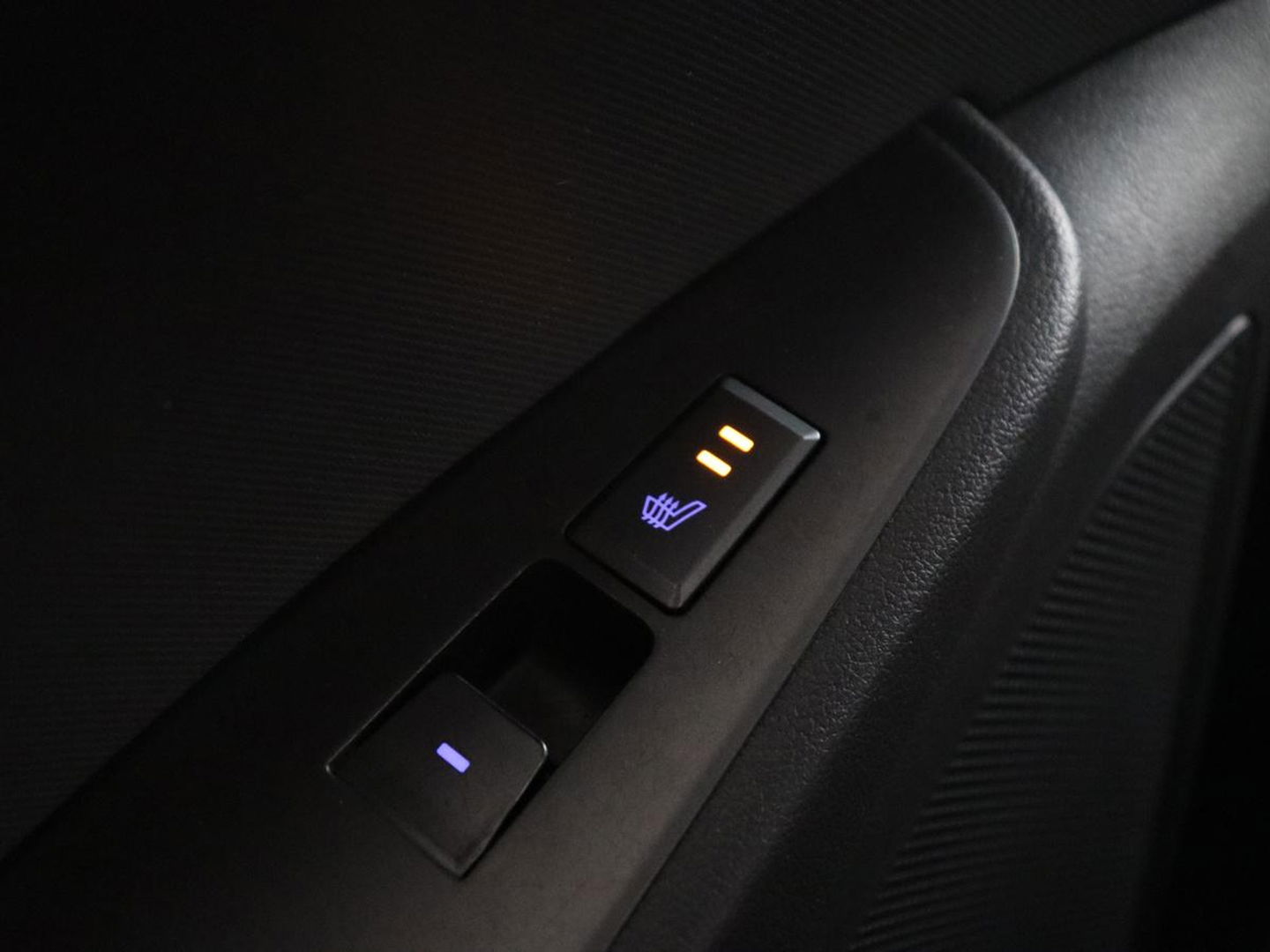 Hyundai IONIQ 1.6 GDI Hybrid Premium | Schuifdak | Stoelventilatie | Leder | Adaptive cruise | Infinity Sound | Camera | Carplay | Memory | Navigatie | Stoel & stuurverwarming