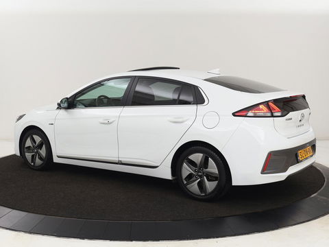 Hyundai IONIQ 1.6 GDI Hybrid Premium | Schuifdak | Stoelventilatie | Leder | Adaptive cruise | Infinity Sound | Camera | Carplay | Memory | Navigatie | Stoel & stuurverwarming