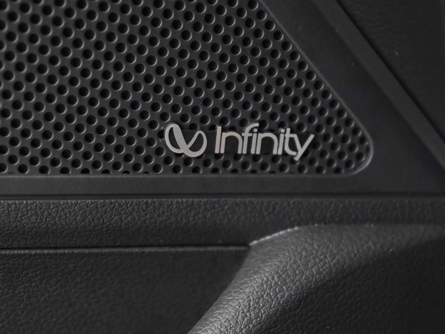 Hyundai IONIQ 1.6 GDI Hybrid Premium | Schuifdak | Stoelventilatie | Leder | Adaptive cruise | Infinity Sound | Camera | Carplay | Memory | Navigatie | Stoel & stuurverwarming