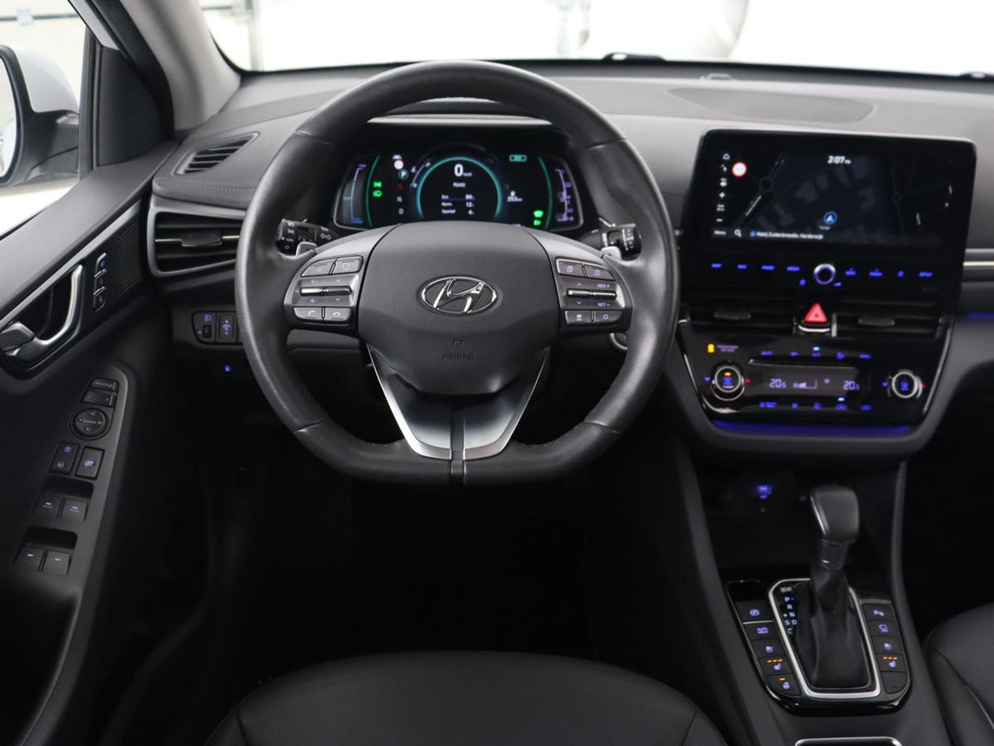 Hyundai IONIQ 1.6 GDI Hybrid Premium | Schuifdak | Stoelventilatie | Leder | Adaptive cruise | Infinity Sound | Camera | Carplay | Memory | Navigatie | Stoel & stuurverwarming