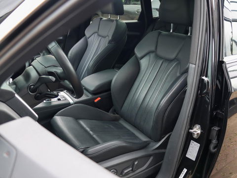 Audi Q5 55 TFSI e Quattro Sport 367PK Pano Luchtvering Trekhaak ACC Leder