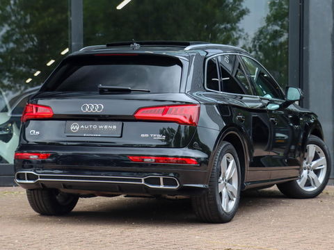 Audi Q5 55 TFSI e Quattro Sport 367PK Pano Luchtvering Trekhaak ACC Leder