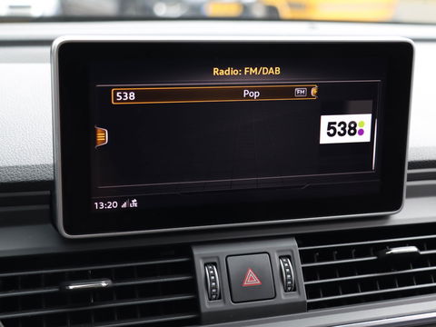 Audi Q5 55 TFSI e Quattro Sport 367PK Pano Luchtvering Trekhaak ACC Leder