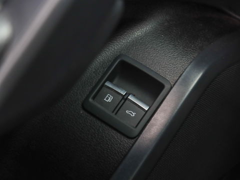 Audi Q5 55 TFSI e Quattro Sport 367PK Pano Luchtvering Trekhaak ACC Leder