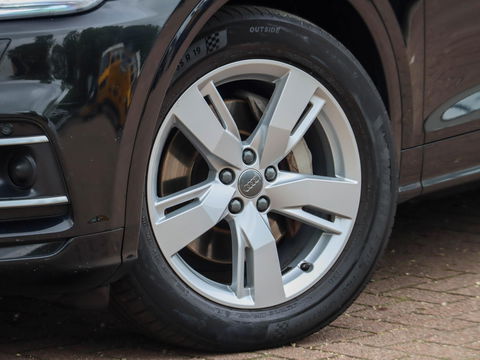 Audi Q5 55 TFSI e Quattro Sport 367PK Pano Luchtvering Trekhaak ACC Leder
