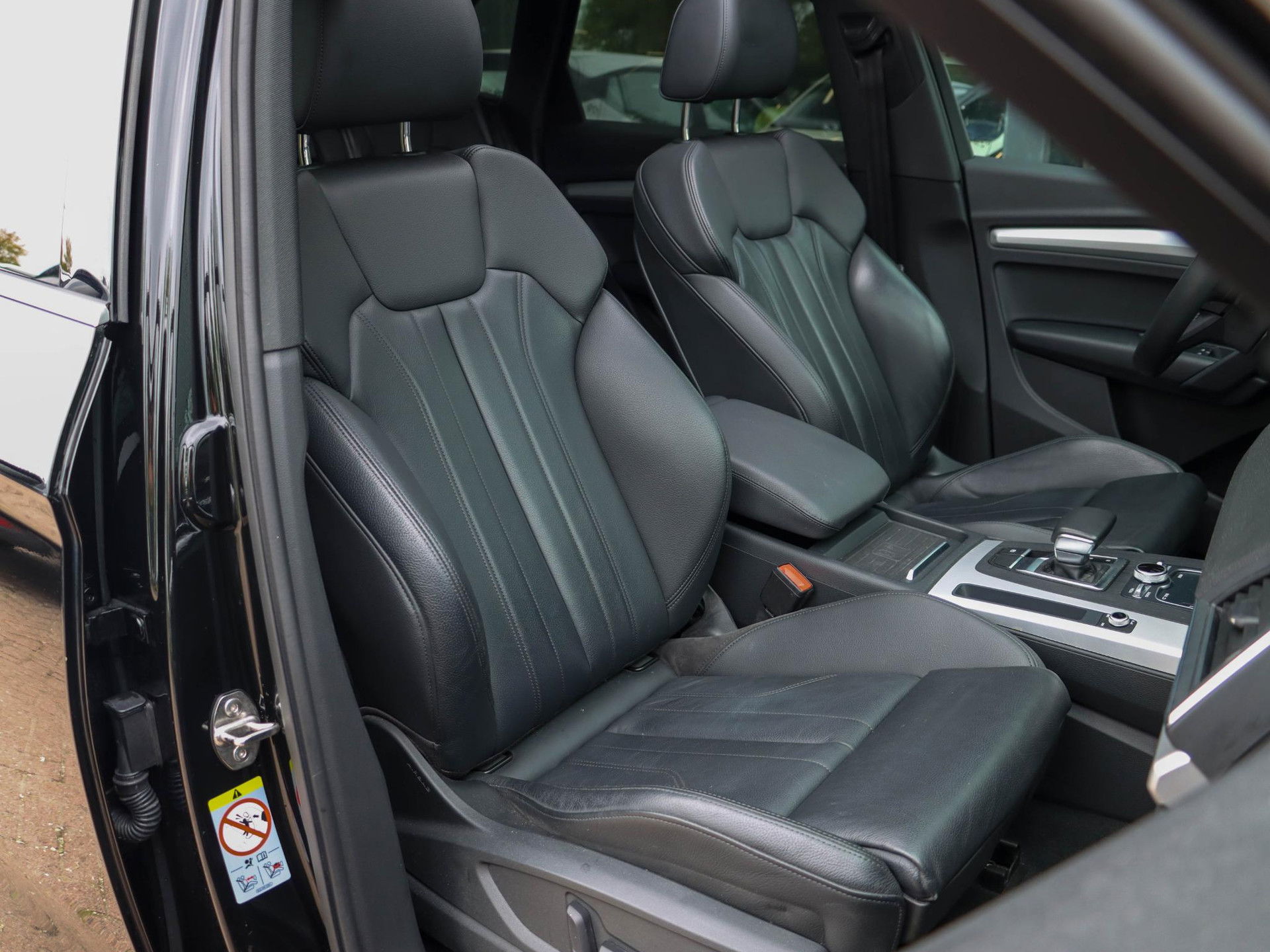 Audi Q5 55 TFSI e Quattro Sport 367PK Pano Luchtvering Trekhaak ACC Leder