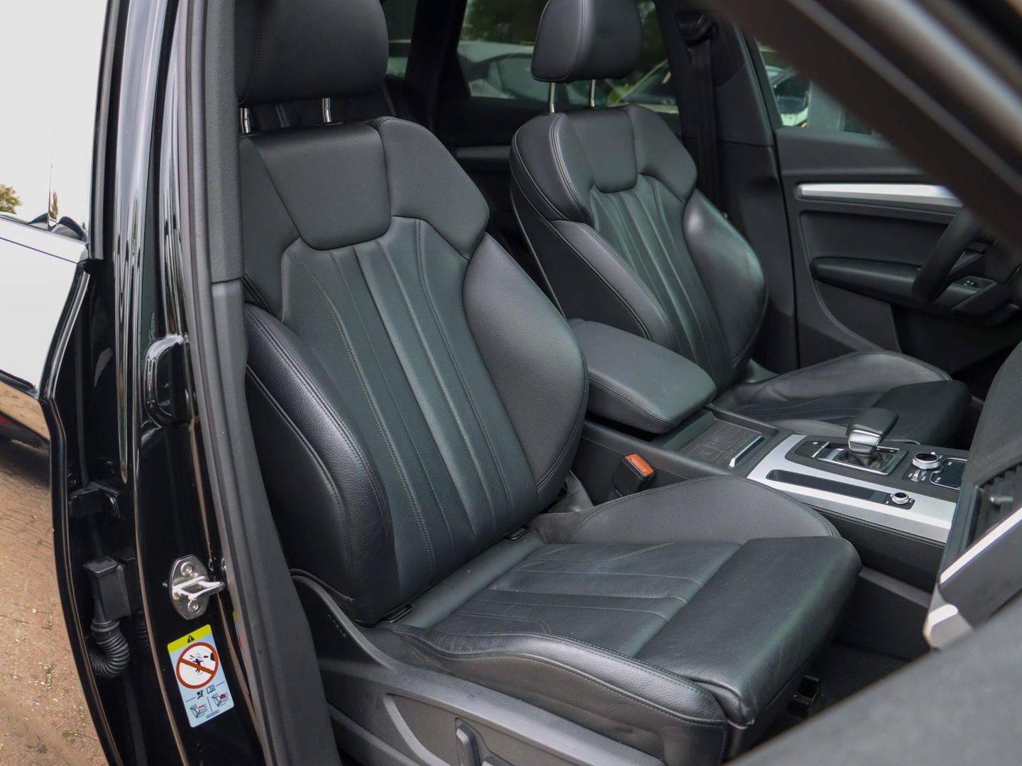 Audi Q5 55 TFSI e Quattro Sport 367PK Pano Luchtvering Trekhaak ACC Leder