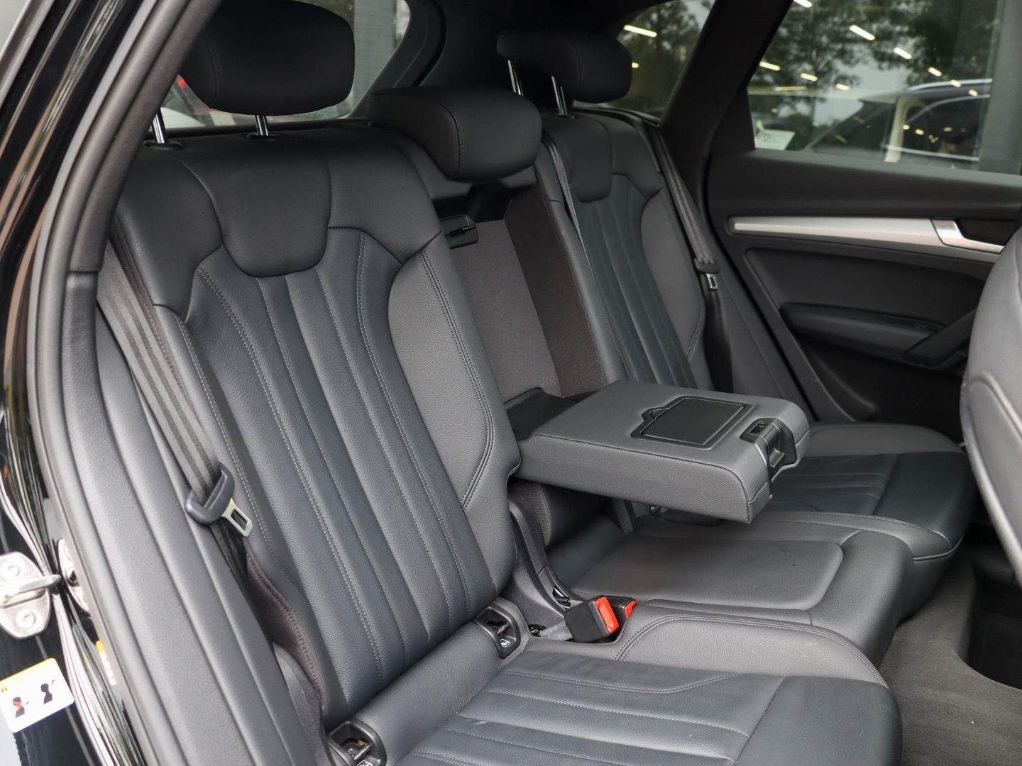 Audi Q5 55 TFSI e Quattro Sport 367PK Pano Luchtvering Trekhaak ACC Leder