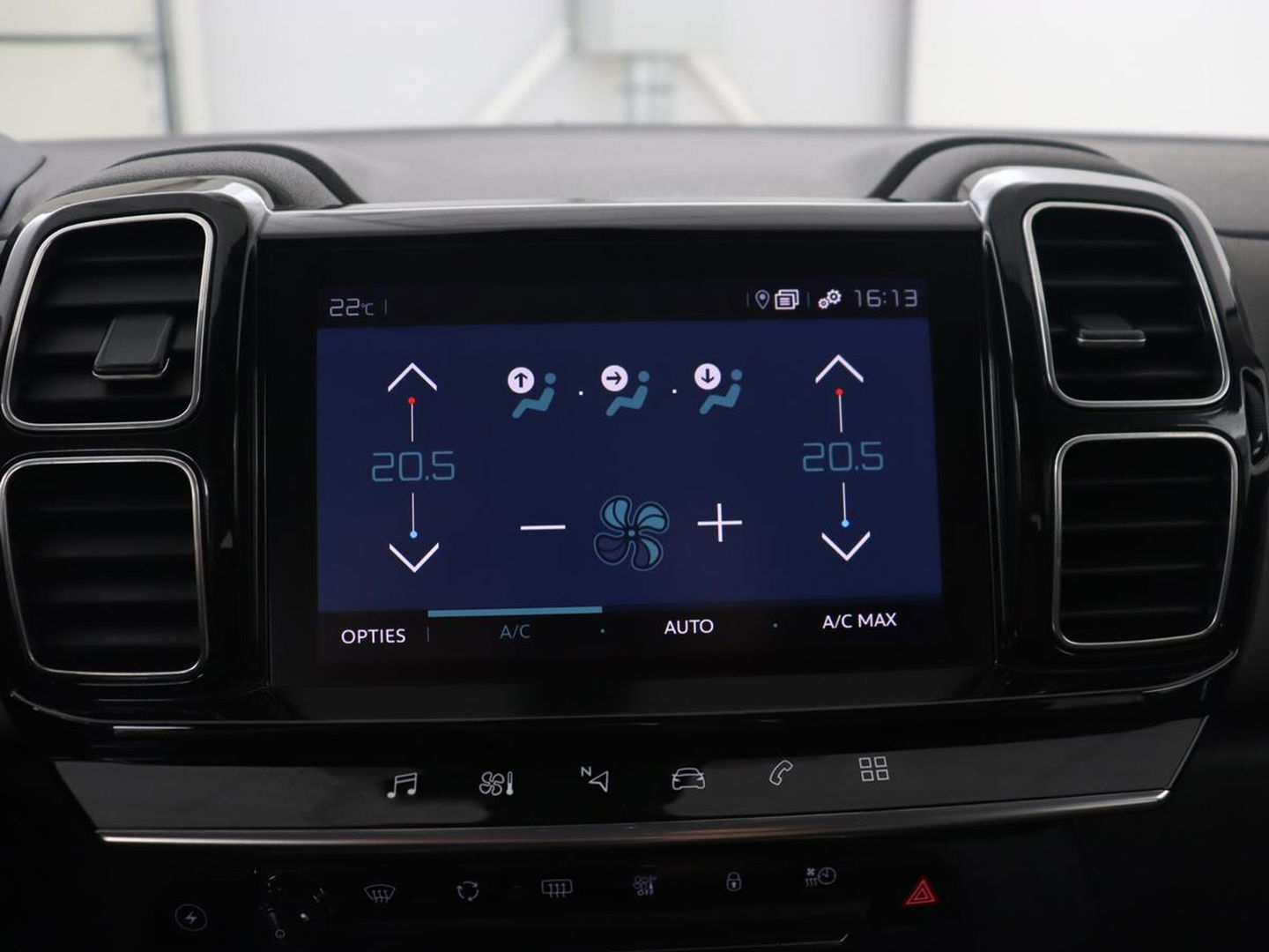 Citroën C5 Aircross 1.6 Plug-in Hybrid 225 Feel | Camera | Carplay | Navigatie | Full LED | Digital Cockpit | Parkeerhulp | Cruise control | Climate control | PHEV | Plug In