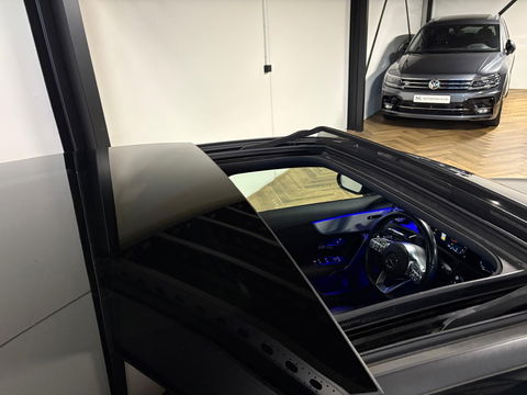 Mercedes-Benz A-Klasse 200 Premium Plus AMG PANO CAM