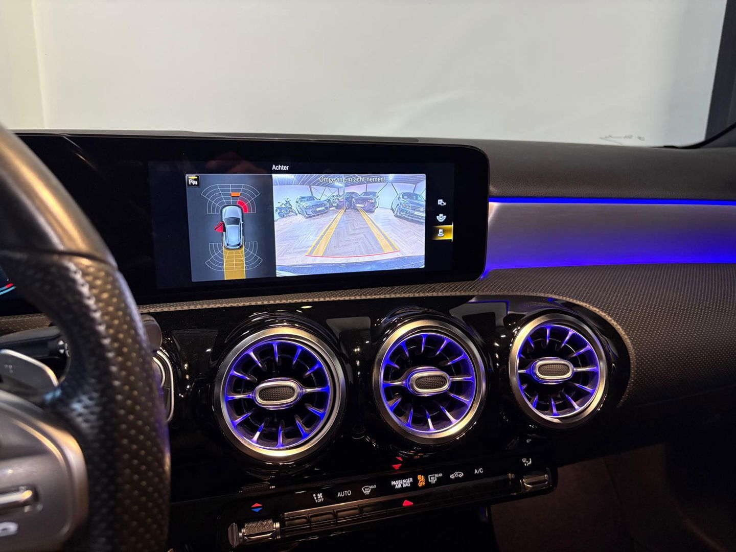 Mercedes-Benz A-Klasse 200 Premium Plus AMG PANO CAM