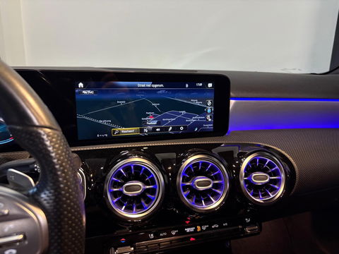 Mercedes-Benz A-Klasse 200 Premium Plus AMG PANO CAM