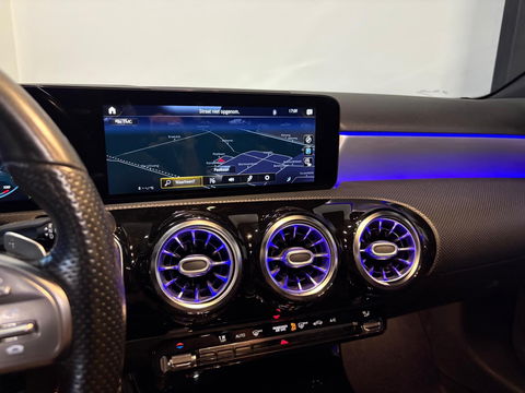 Mercedes-Benz A-Klasse 200 Premium Plus AMG PANO CAM