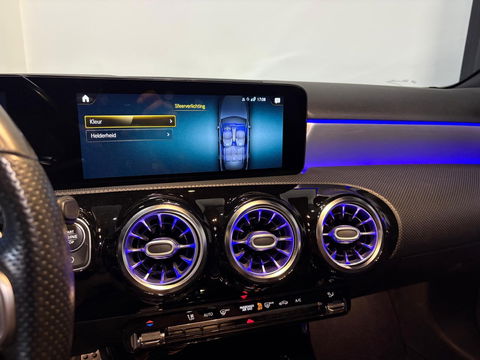 Mercedes-Benz A-Klasse 200 Premium Plus AMG PANO CAM