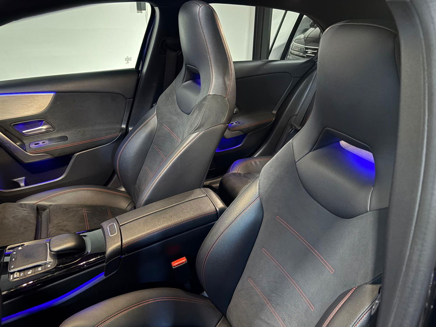 Mercedes-Benz A-Klasse 200 Premium Plus AMG PANO CAM