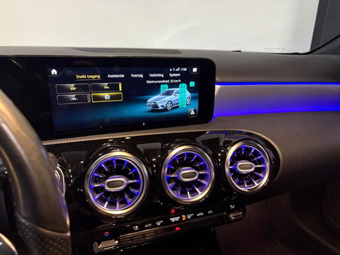 Mercedes-Benz A-Klasse 200 Premium Plus AMG PANO CAM