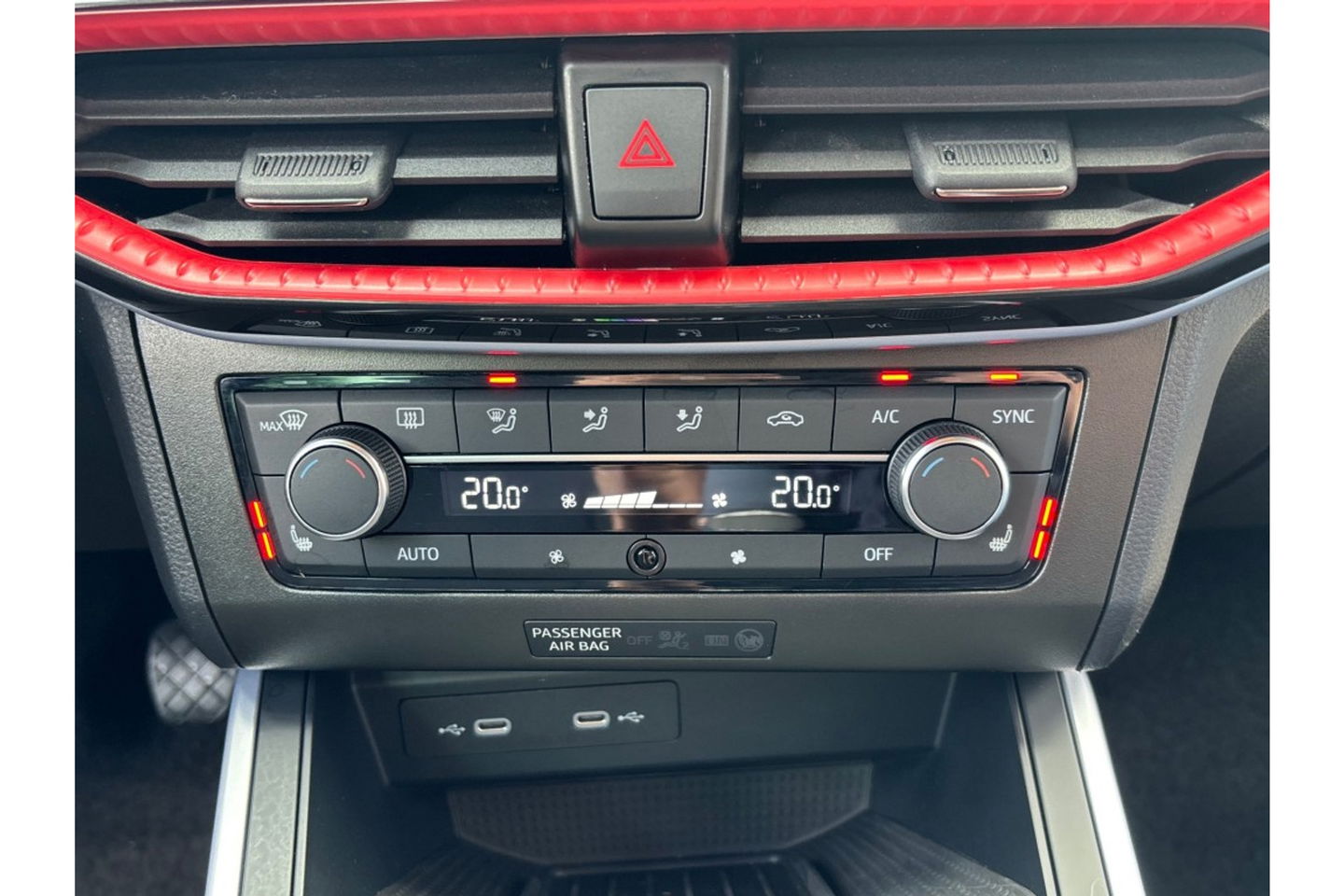 SEAT Arona 1.0 TSI FR BUSINESS ECO AIRCO NAVI PDC STOELVERW.