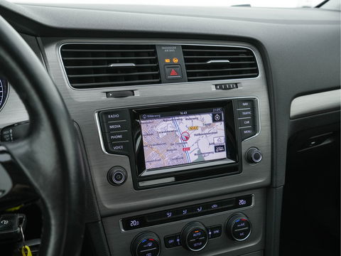Volkswagen Golf 1.4 TGI Comfortline BlueMotion Executive-Pack *NAVI-FULLMAP | COMFORT-SEATS | ECC | CRUISE | TOWBAR | 15''ALU*