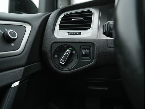 Volkswagen Golf 1.4 TGI Comfortline BlueMotion Executive-Pack *NAVI-FULLMAP | COMFORT-SEATS | ECC | CRUISE | TOWBAR | 15''ALU*