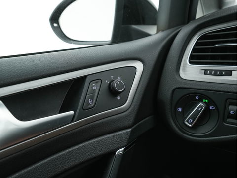 Volkswagen Golf 1.4 TGI Comfortline BlueMotion Executive-Pack *NAVI-FULLMAP | COMFORT-SEATS | ECC | CRUISE | TOWBAR | 15''ALU*