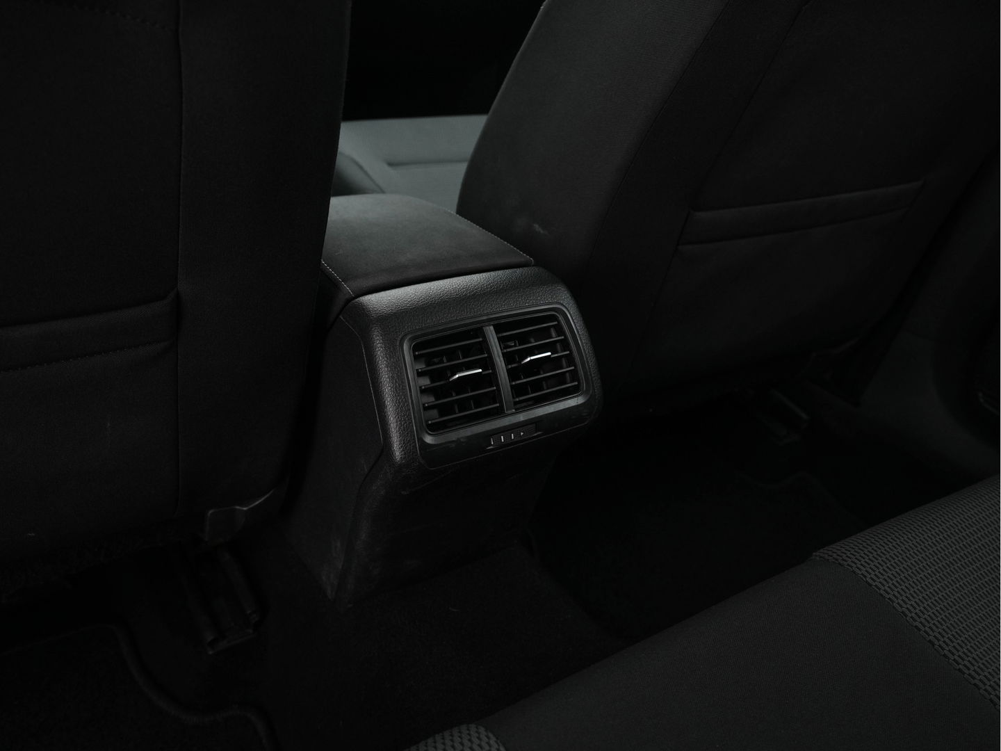 Volkswagen Golf 1.4 TGI Comfortline BlueMotion Executive-Pack *NAVI-FULLMAP | COMFORT-SEATS | ECC | CRUISE | TOWBAR | 15''ALU*