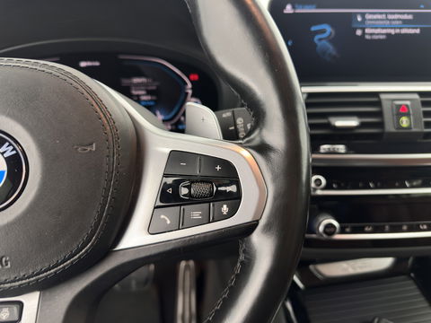 BMW X3 xDrive30e eDrive Edition M-Sportpack (INCL-BTW) *LUXURY-LEATHER | FULL-LED | DIGI-COCKPIT | HIFI-SOUND | CARPLAY | DAB+ | HEATED-SPORTSEATS | AMBIENT-LIGHT | TOWBAR  | PRIVACY-GLASS | CARPLAY | SHIFT-PADDLES |  21''ALU*