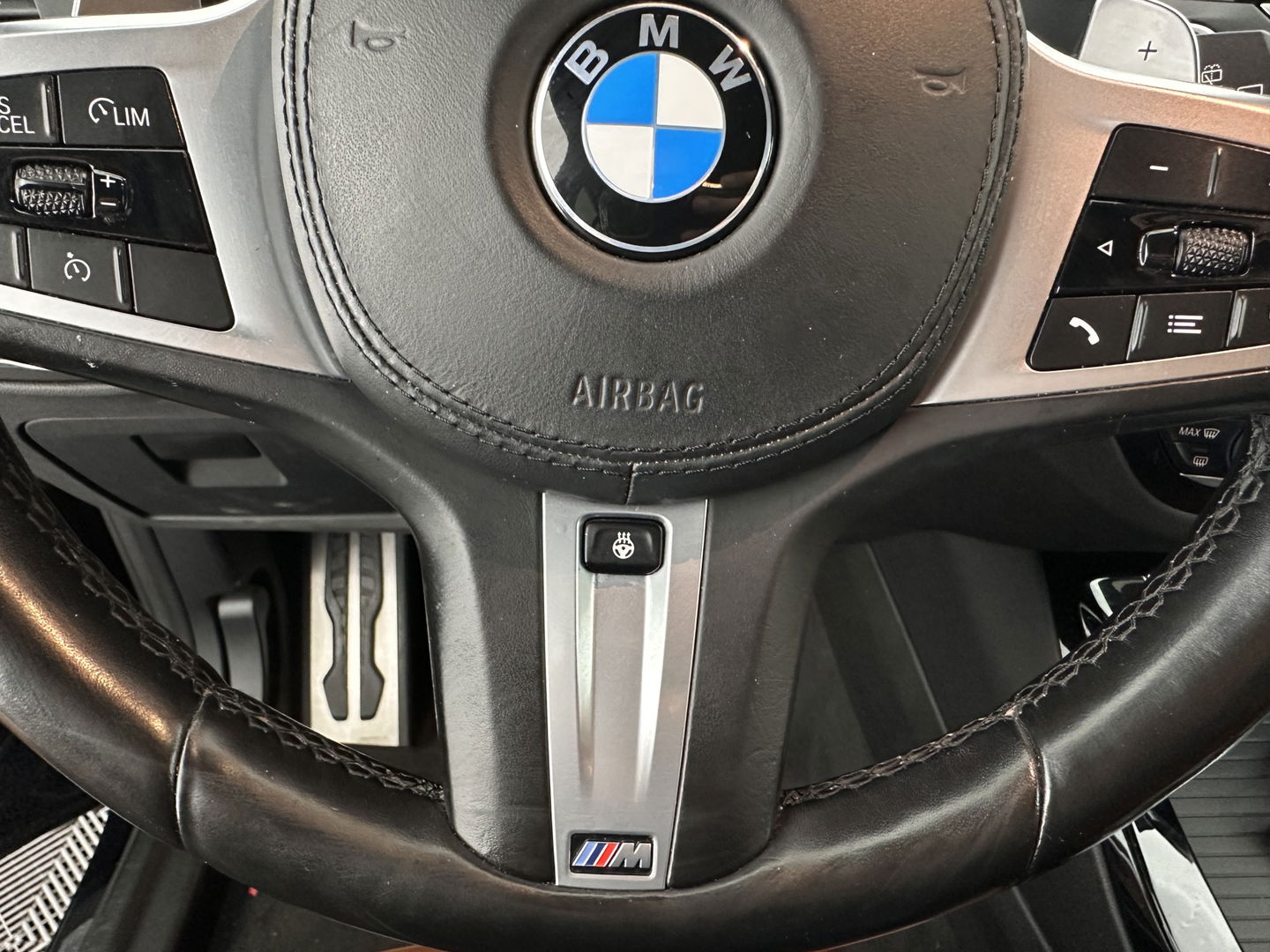 BMW X3 xDrive30e eDrive Edition M-Sportpack (INCL-BTW) *LUXURY-LEATHER | FULL-LED | DIGI-COCKPIT | HIFI-SOUND | CARPLAY | DAB+ | HEATED-SPORTSEATS | AMBIENT-LIGHT | TOWBAR  | PRIVACY-GLASS | CARPLAY | SHIFT-PADDLES |  21''ALU*