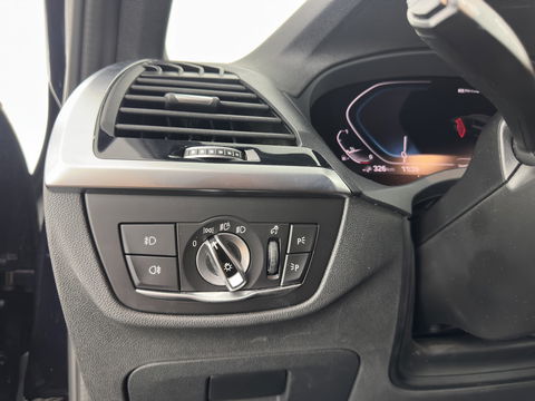 BMW X3 xDrive30e eDrive Edition M-Sportpack (INCL-BTW) *LUXURY-LEATHER | FULL-LED | DIGI-COCKPIT | HIFI-SOUND | CARPLAY | DAB+ | HEATED-SPORTSEATS | AMBIENT-LIGHT | TOWBAR  | PRIVACY-GLASS | CARPLAY | SHIFT-PADDLES |  21''ALU*