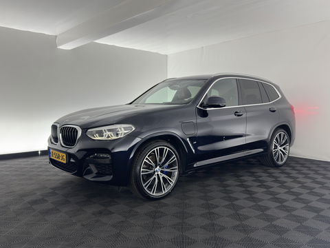 BMW X3 xDrive30e eDrive Edition M-Sportpack (INCL-BTW) *LUXURY-LEATHER | FULL-LED | DIGI-COCKPIT | HIFI-SOUND | CARPLAY | DAB+ | HEATED-SPORTSEATS | AMBIENT-LIGHT | TOWBAR  | PRIVACY-GLASS | CARPLAY | SHIFT-PADDLES |  21''ALU*