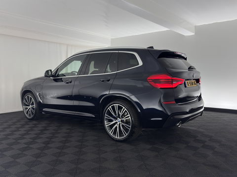BMW X3 xDrive30e eDrive Edition M-Sportpack (INCL-BTW) *LUXURY-LEATHER | FULL-LED | DIGI-COCKPIT | HIFI-SOUND | CARPLAY | DAB+ | HEATED-SPORTSEATS | AMBIENT-LIGHT | TOWBAR  | PRIVACY-GLASS | CARPLAY | SHIFT-PADDLES |  21''ALU*