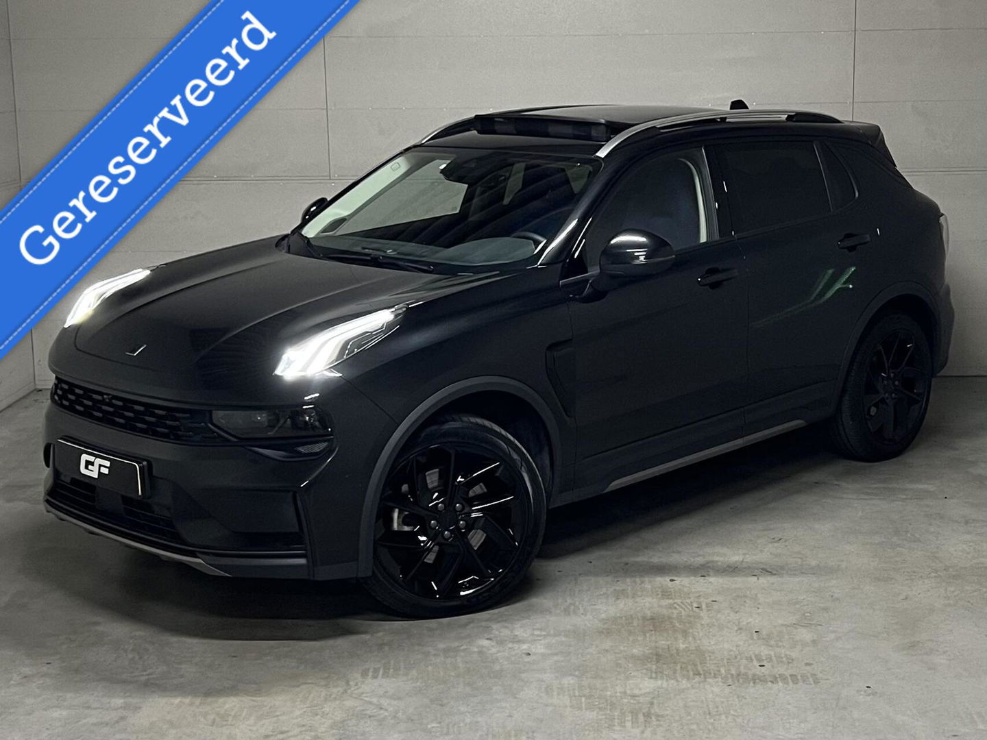 Lynk & Co 01 1.5 Plug-in Black Edition Carplay Sfeerver. 360° NAP