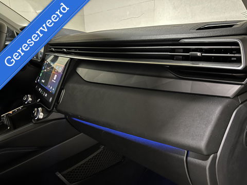 Lynk & Co 01 1.5 Plug-in Black Edition Carplay Sfeerver. 360° NAP