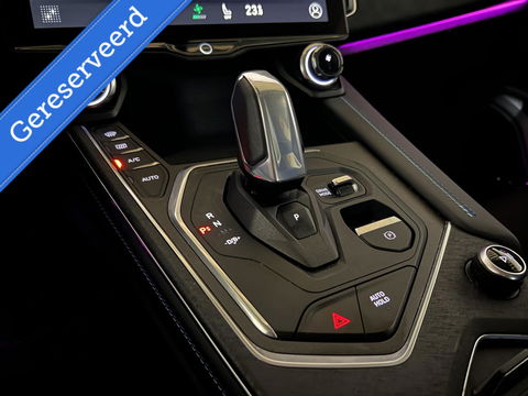 Lynk & Co 01 1.5 Plug-in Black Edition Carplay Sfeerver. 360° NAP