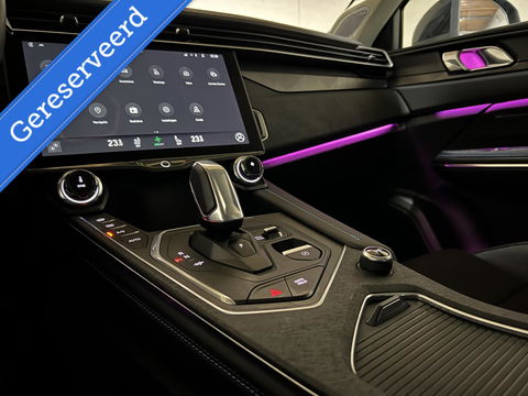 Lynk & Co 01 1.5 Plug-in Black Edition Carplay Sfeerver. 360° NAP