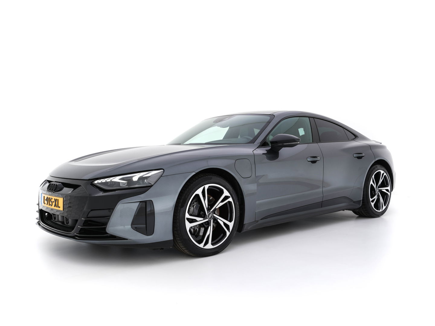 Audi e-tron GT 93 kWh Quattro [ 3-Fase ] {SOH-93%} (INCL-BTW) *PANO | FULL-LED | LUXURY-LEATHER | AUDI-SOUNDSYSTEM | DIGI-COCKPIT | NAVI-FULLMAP | HEATED-SPORTSEATS | TOP-VIEW | DAB | KEYLESS | LANE-ASSIST | SHIFT-PADDLES | PRIVACY-GLASS | 20