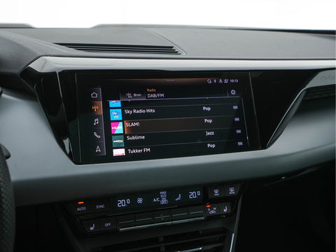 Audi e-tron GT 93 kWh Quattro [ 3-Fase ] {SOH-93%} (INCL-BTW) *PANO | FULL-LED | LUXURY-LEATHER | AUDI-SOUNDSYSTEM | DIGI-COCKPIT | NAVI-FULLMAP | HEATED-SPORTSEATS | TOP-VIEW | DAB | KEYLESS | LANE-ASSIST | SHIFT-PADDLES | PRIVACY-GLASS | 20